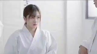 这么美的女神其实是母狗，没想到吧？